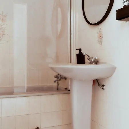 Balili House * פרל