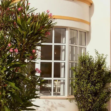 Balili House * פרל